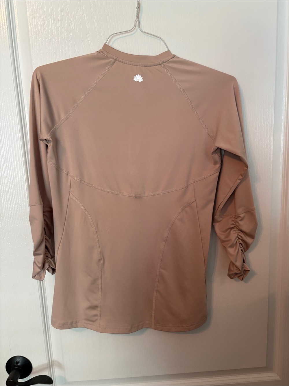 Snoga Women's 3/4 Sleeve Quarter-Zip Active Top in Mushroom S - Picture 4 of 5